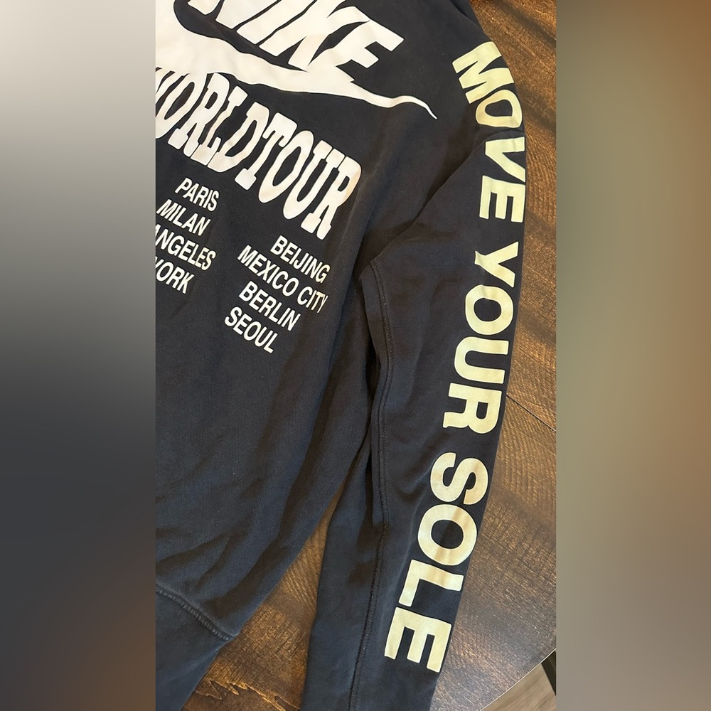 Nike World Tour Men’s Hoodie-Size Large - Picture 5 of 14